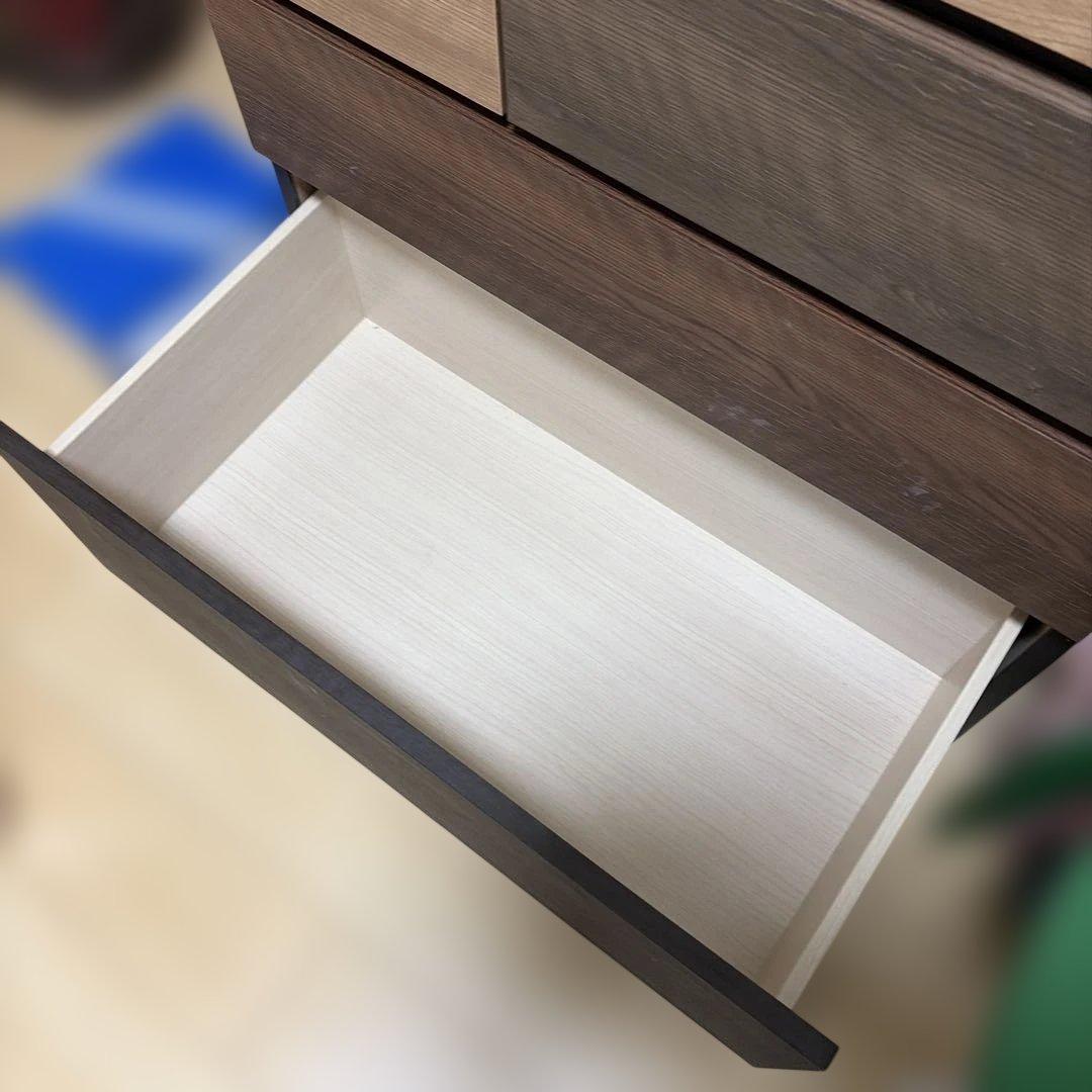 ニトリチェスト