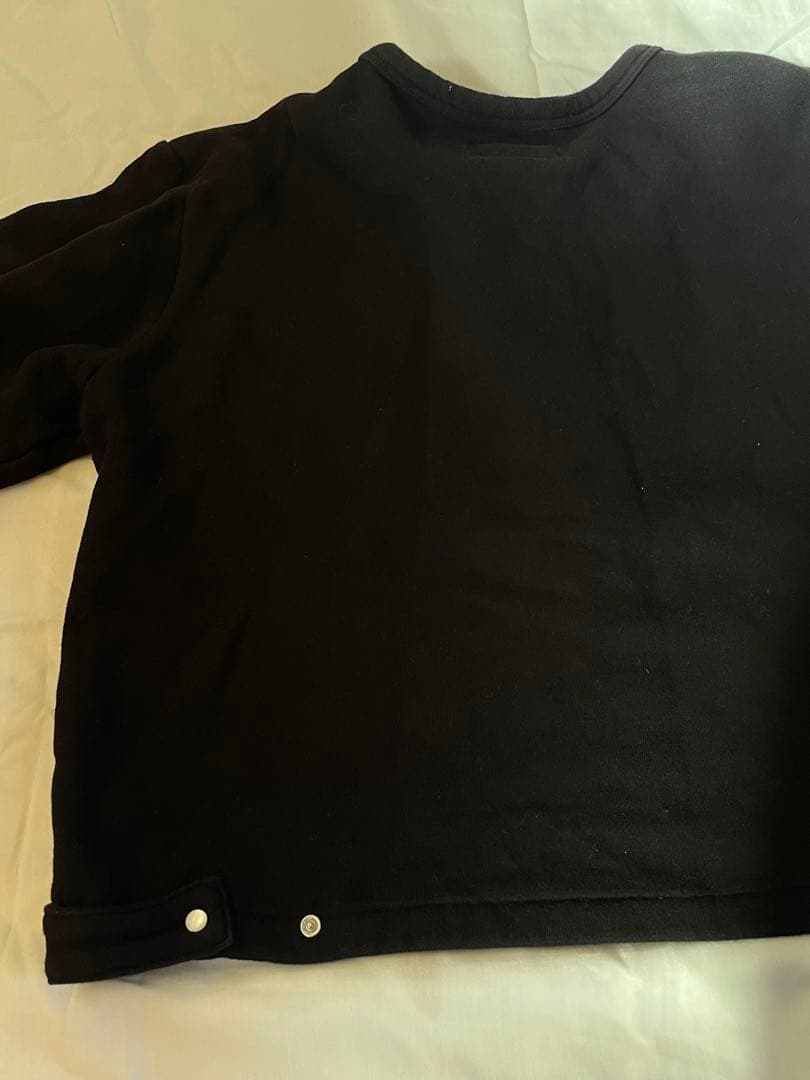 美品　アニエス・ベー　ブラック ボタン付き クロップドカーディガン