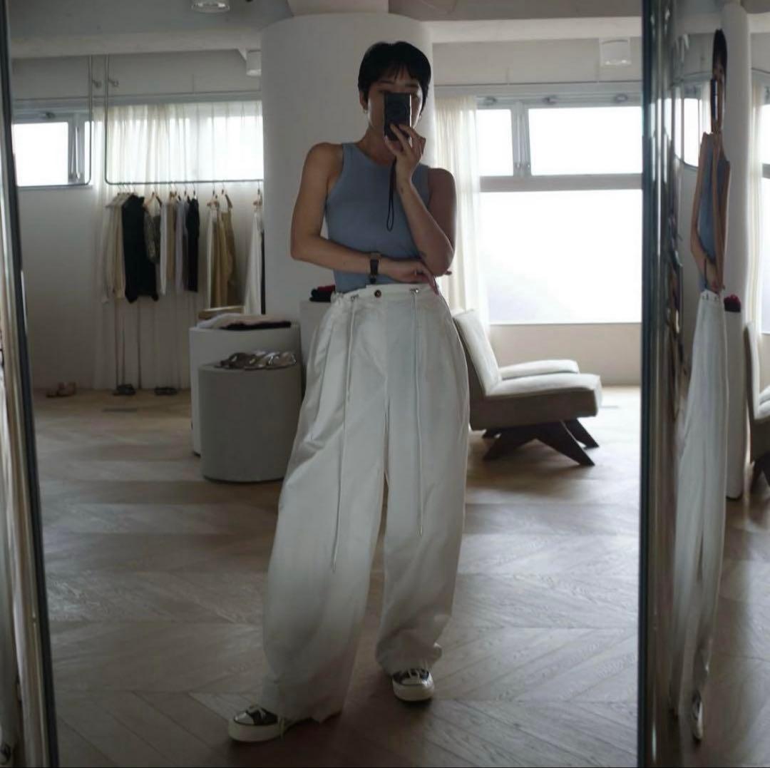 新品タグ付き 2tuckナイロンボリュームパンツ　searoomlynn