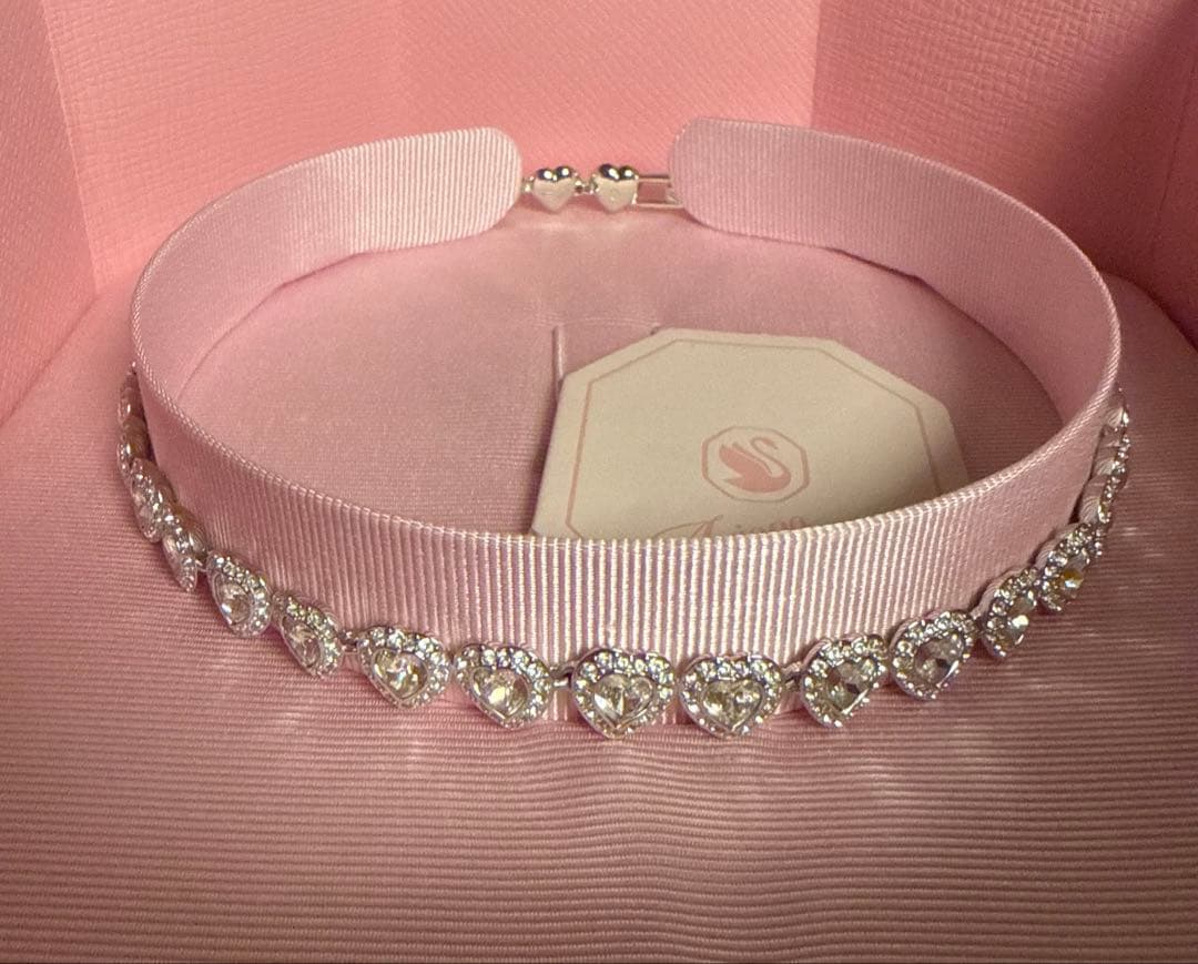 スワロフスキー アリアナ・グランデ ハート チョーカーネックレス