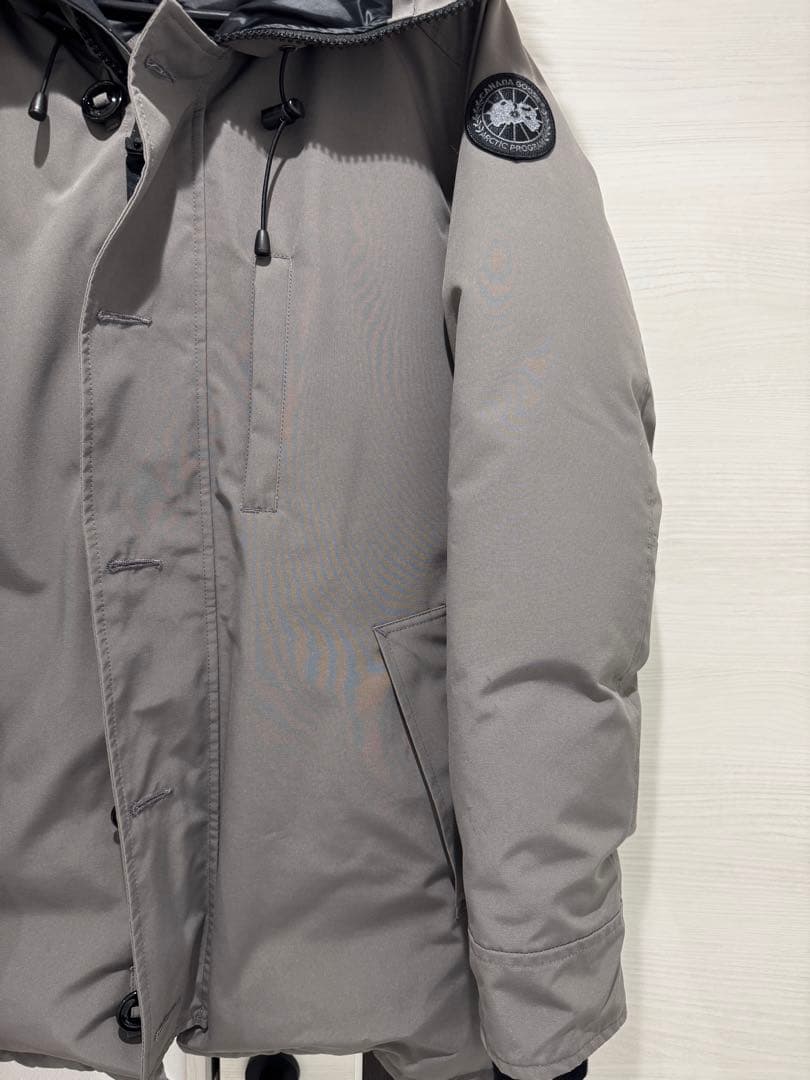 【美品 1番人気Ｍサイズ】カナダグース ブラックレーベル