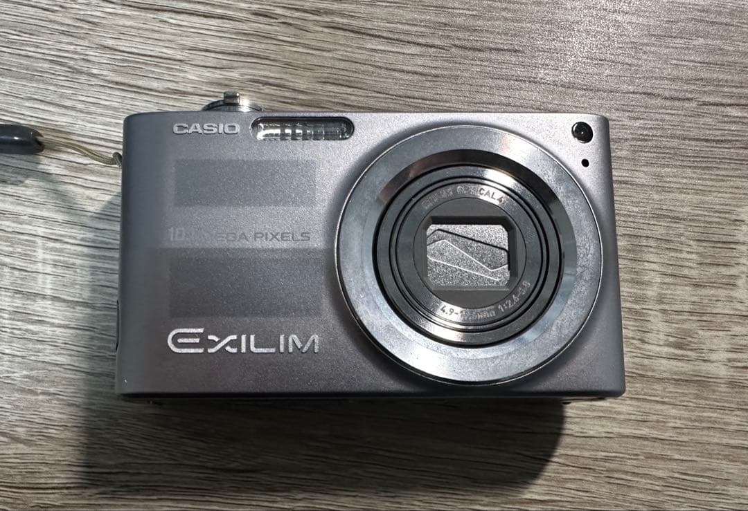 美品　Casio EXFILM EX-Z200 付属品完備　バッテリー2つ