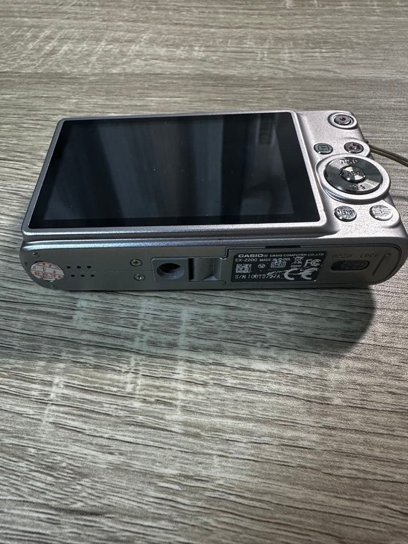 美品　Casio EXFILM EX-Z200 付属品完備　バッテリー2つ