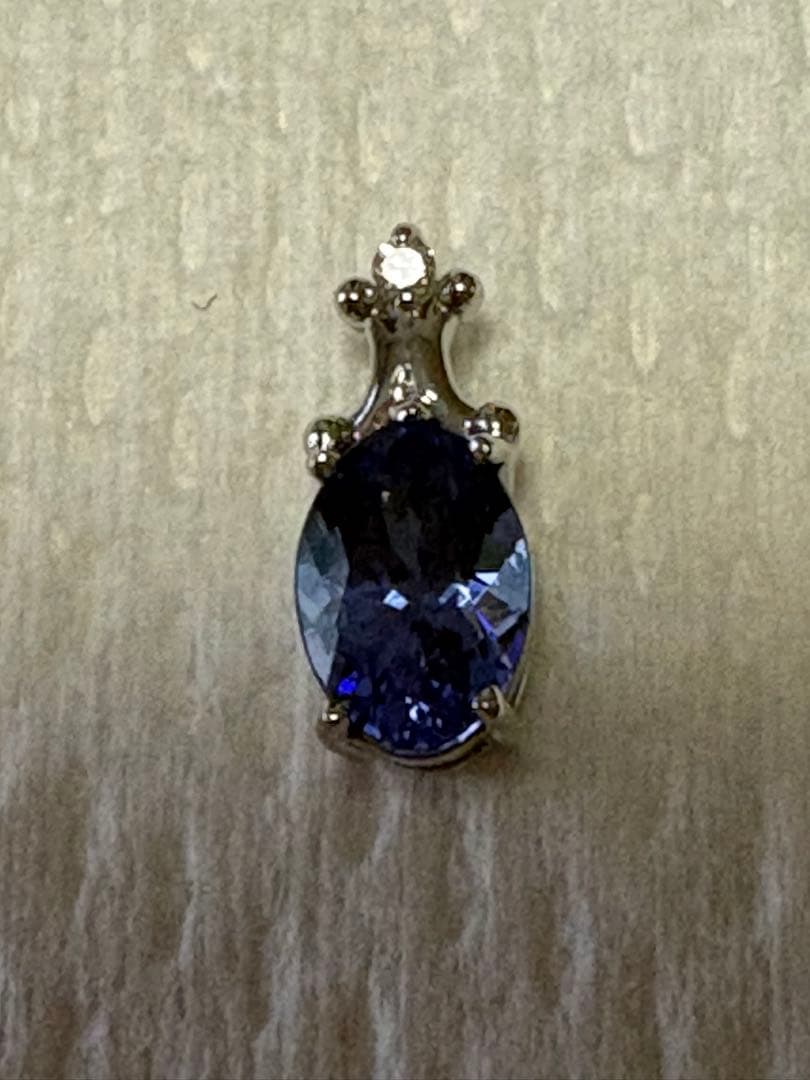 エ*ん様 タンザナイト　プラチナ加工ペンダントトップ