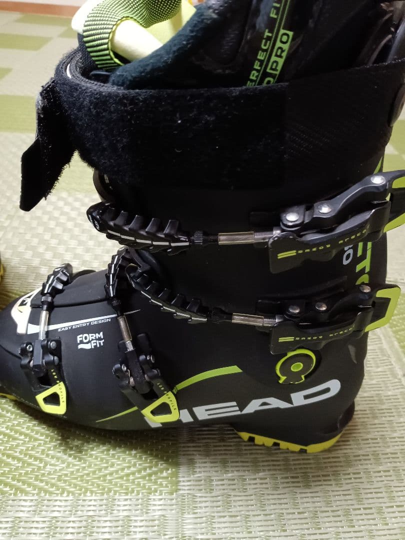 HEAD VECTOR 130 スキーブーツ　26〜26.5cm