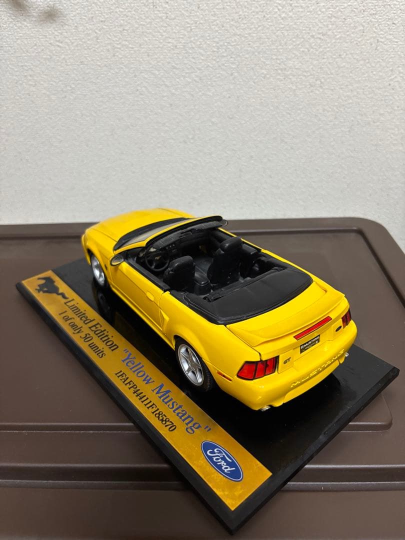 Ford Yellow Mustang 限定版 1/50