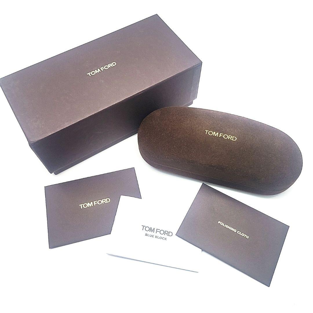 TOMFORDの TF6008 ブラック ラウンドフレーム