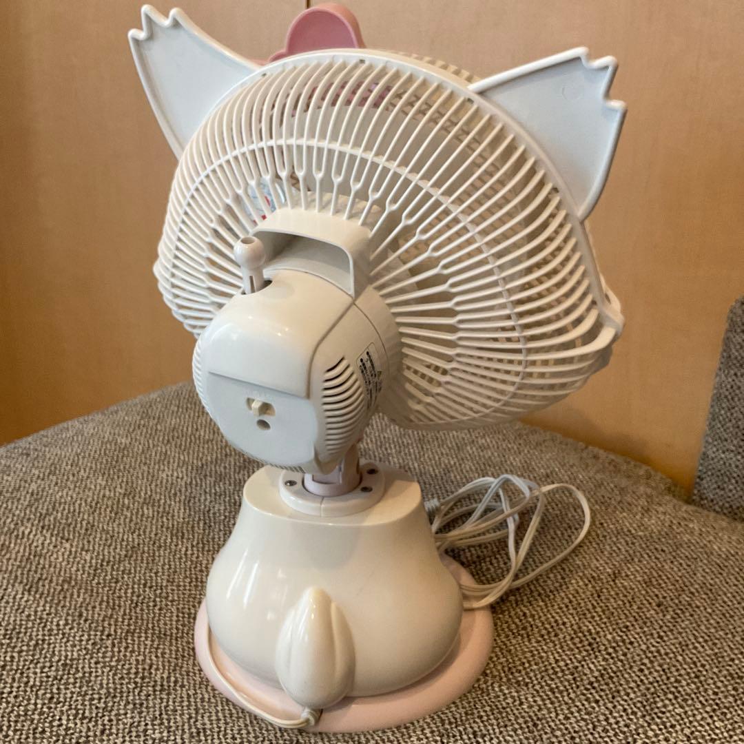 し*❌様 チャーミーキティ　扇風機　ピンク　06年製　羽根18㎝　風:強弱　首振
