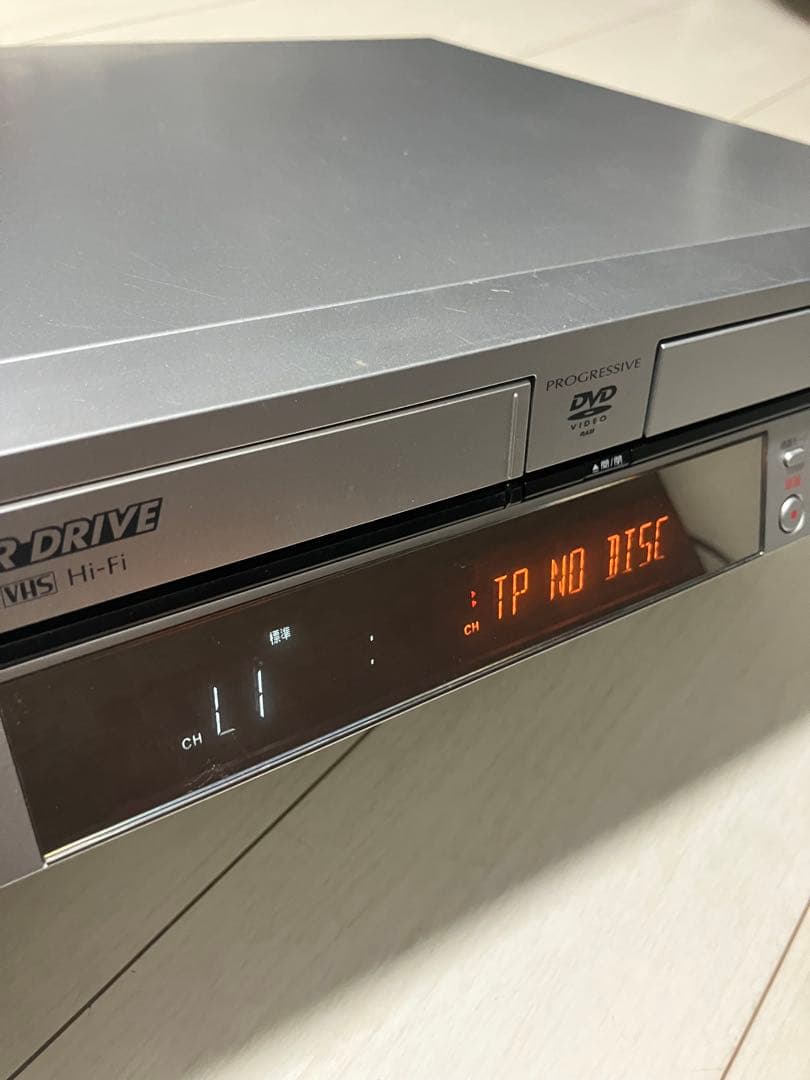Panasonic DMR-E70V DVDレコーダー　ダビング可