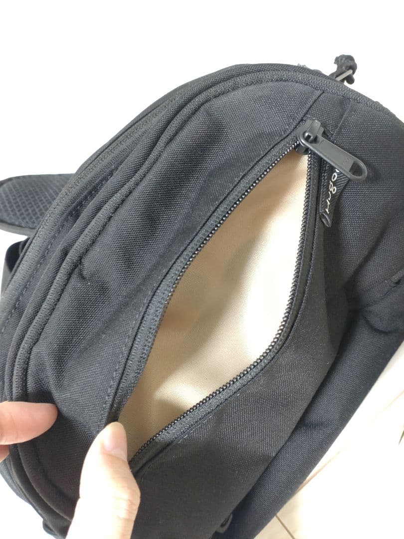 ハグー Hugoo ヒップシート ブラック