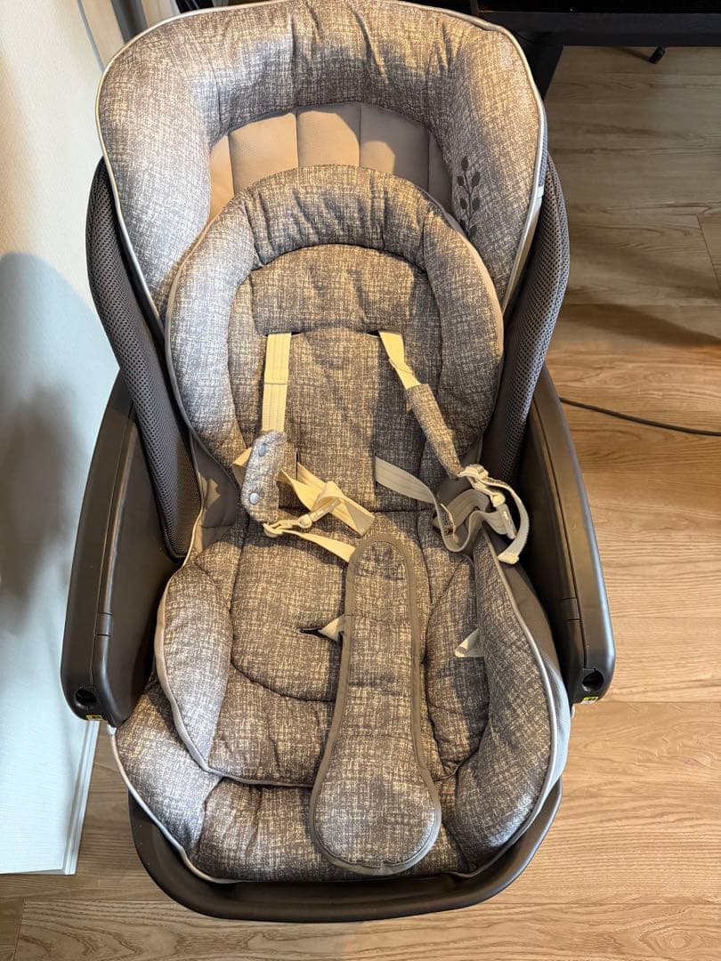 Aprica(アップリカ) ハイローチェア ユラリズム オート ライト