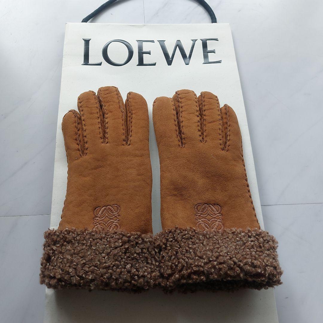 値下げ依頼が届いていますので値下げして売ります、ロエベのレザー手袋