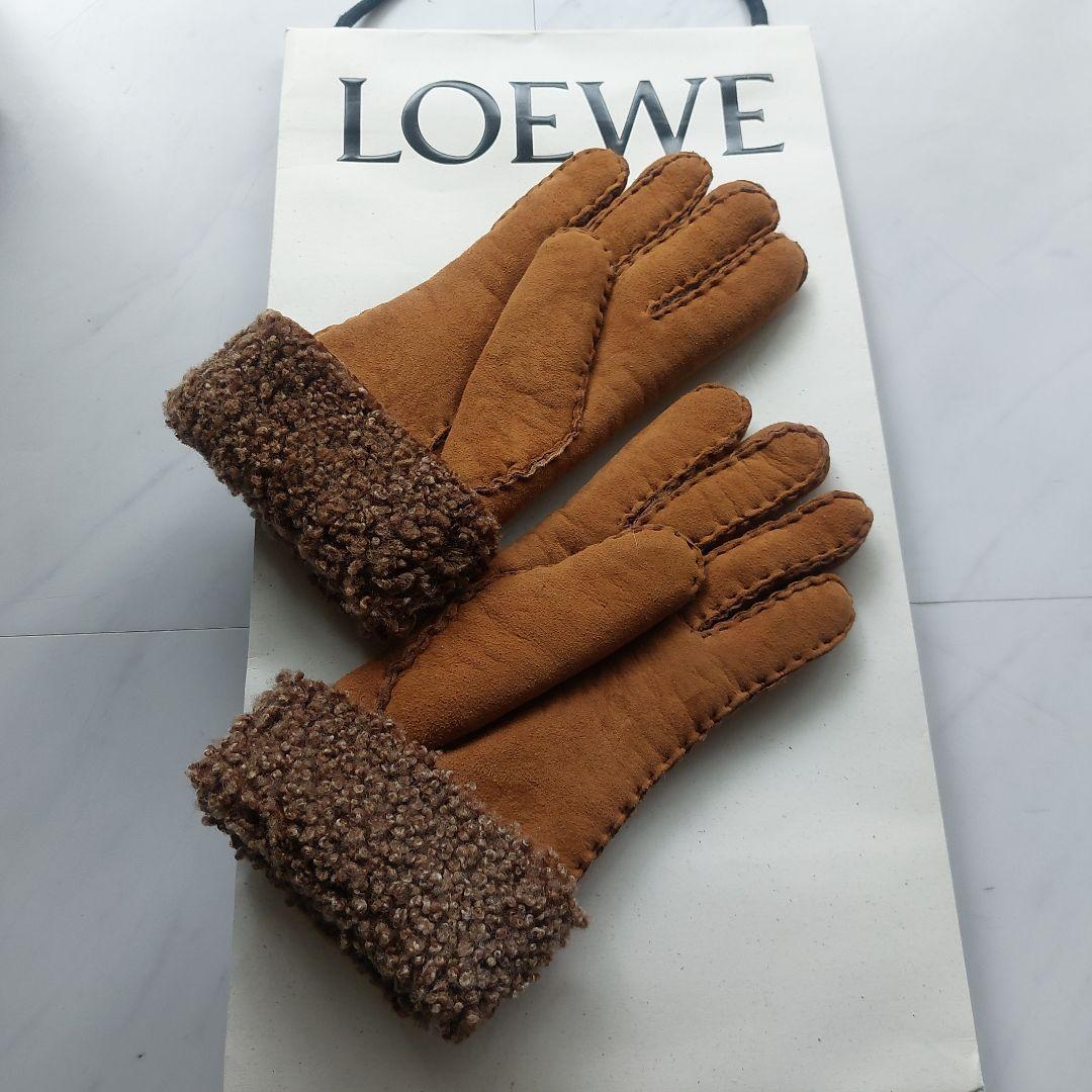 値下げ依頼が届いていますので値下げして売ります、ロエベのレザー手袋