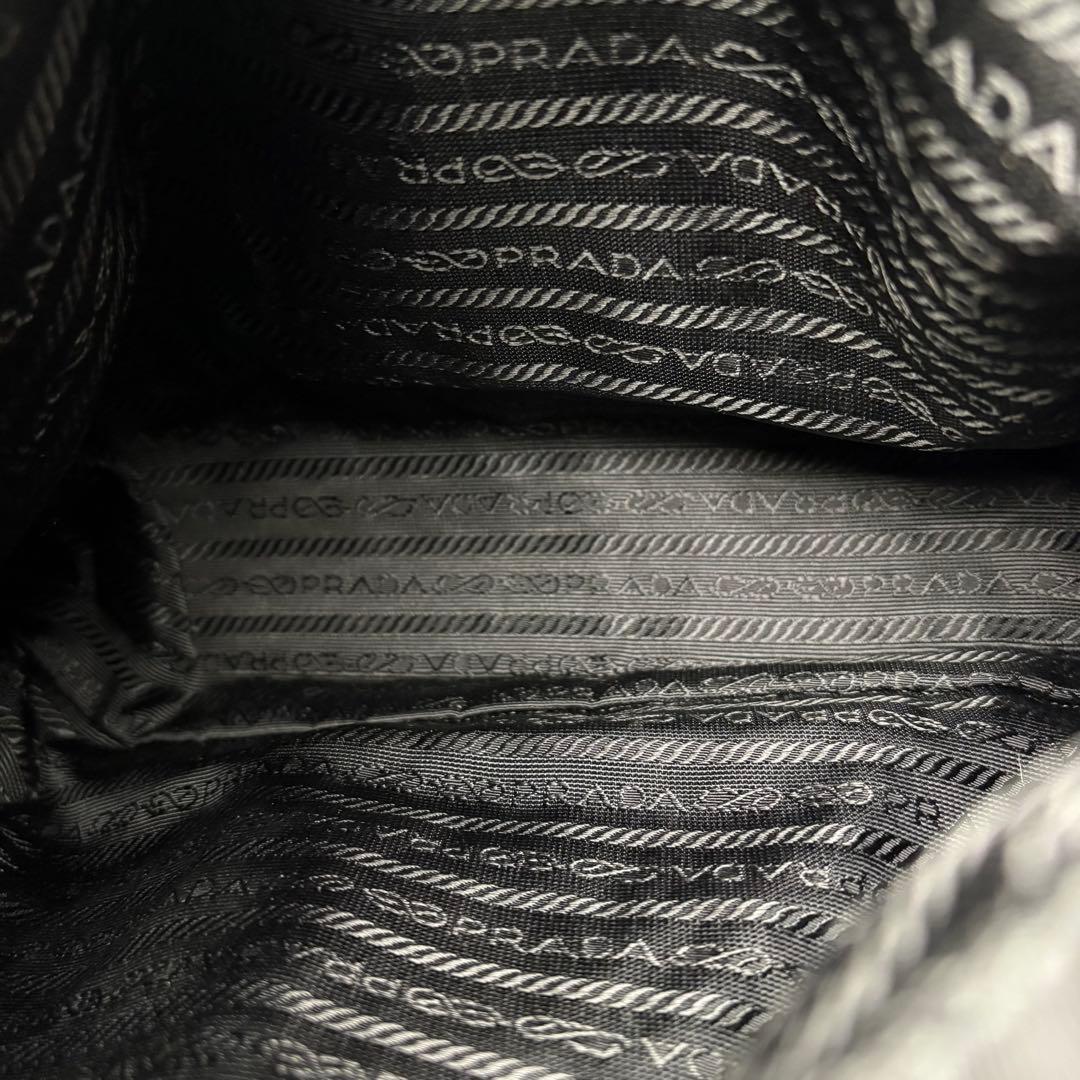 051 美品 PRADA ハンドバッグ トートバッグ 肩掛け 黒 lv3