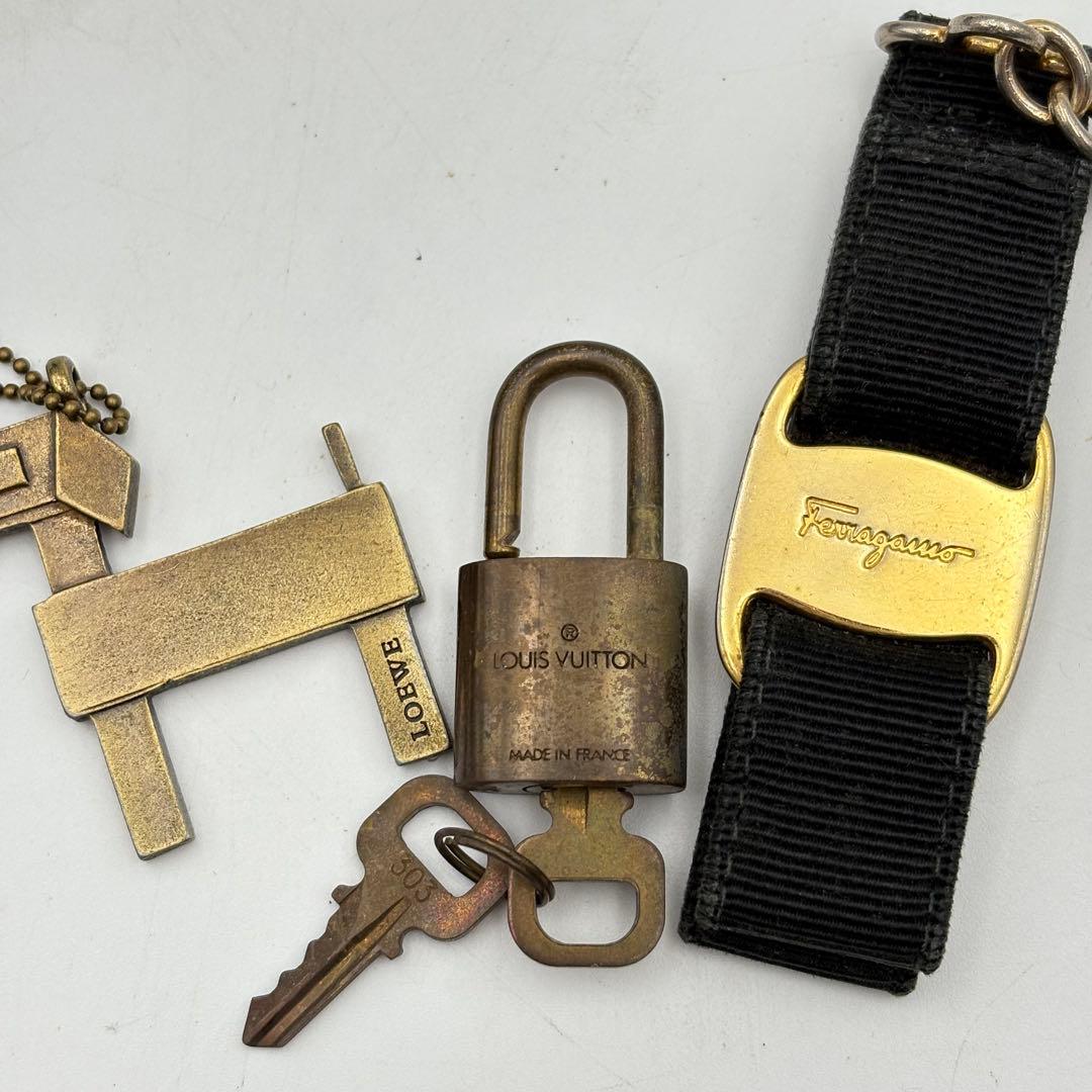 ルイヴィトン ロエベ ミュウミュウ ベルト まとめ売り 0704-S6397t