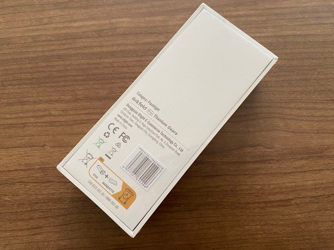 【Olight】オーライト【Arkfeld Pro】限定【チタン歯車】未開封