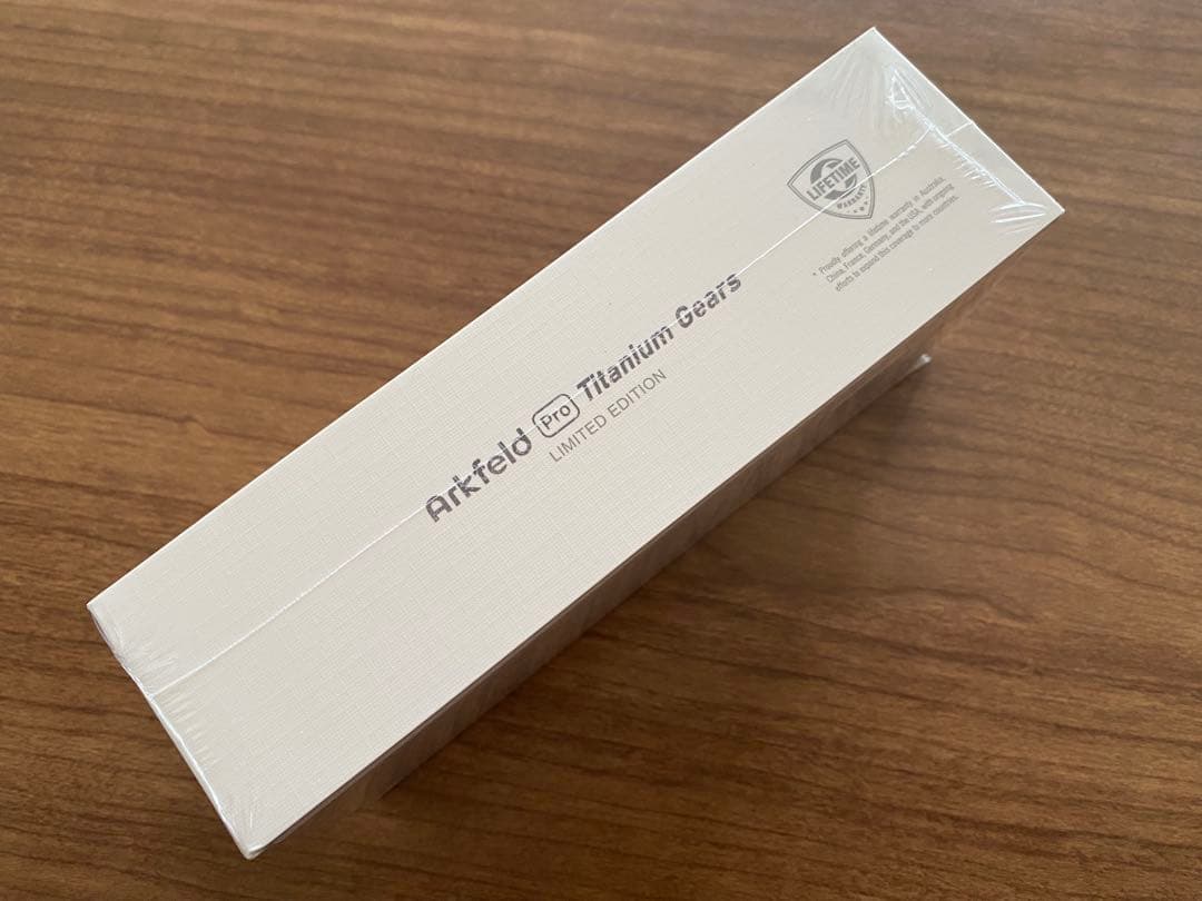 【Olight】オーライト【Arkfeld Pro】限定【チタン歯車】未開封