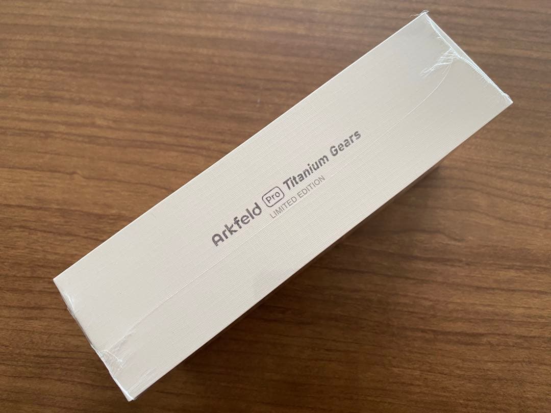 【Olight】オーライト【Arkfeld Pro】限定【チタン歯車】未開封