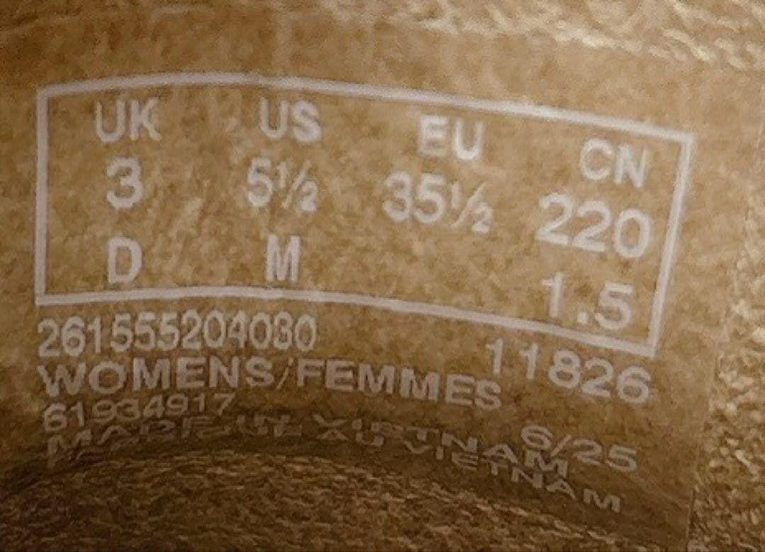 未使用　クラークス　ワラビー ブーツ　22