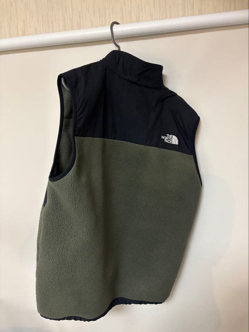 THE NORTH FACE フリースベスト ブラック/カーキ