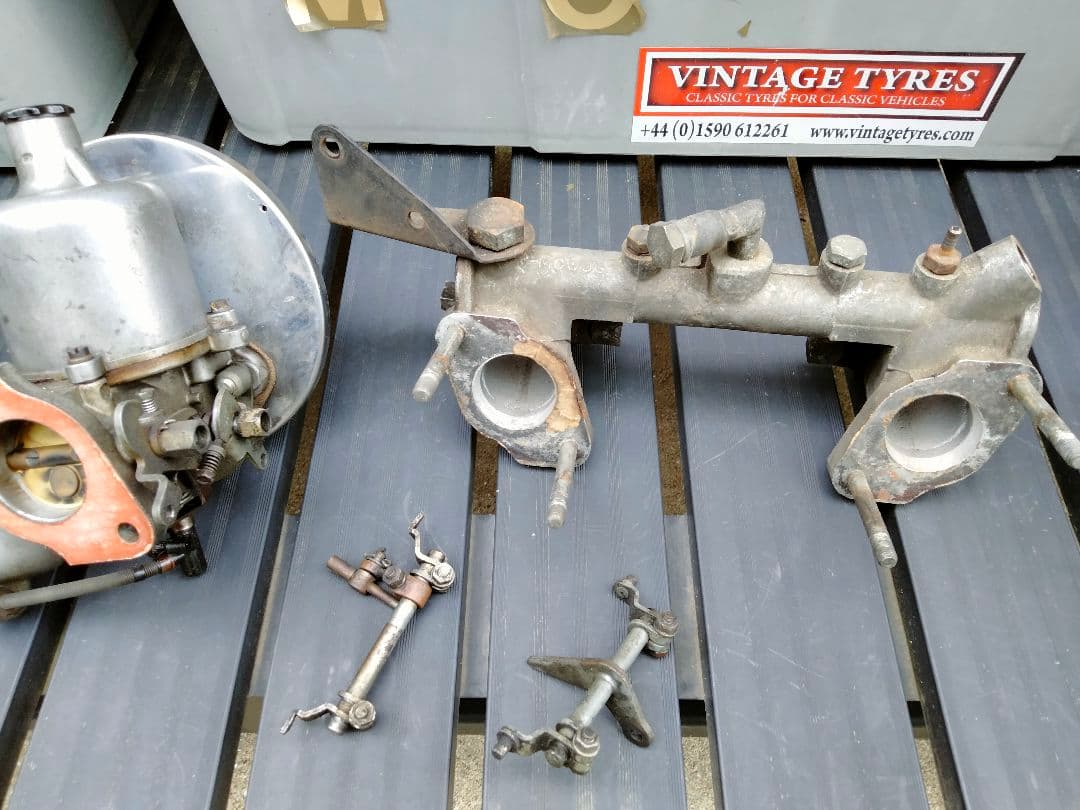 SU ツイン キャブ キャブレーター　インマニ