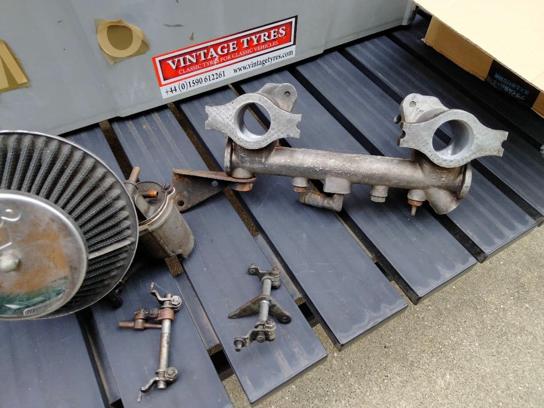 SU ツイン キャブ キャブレーター　インマニ