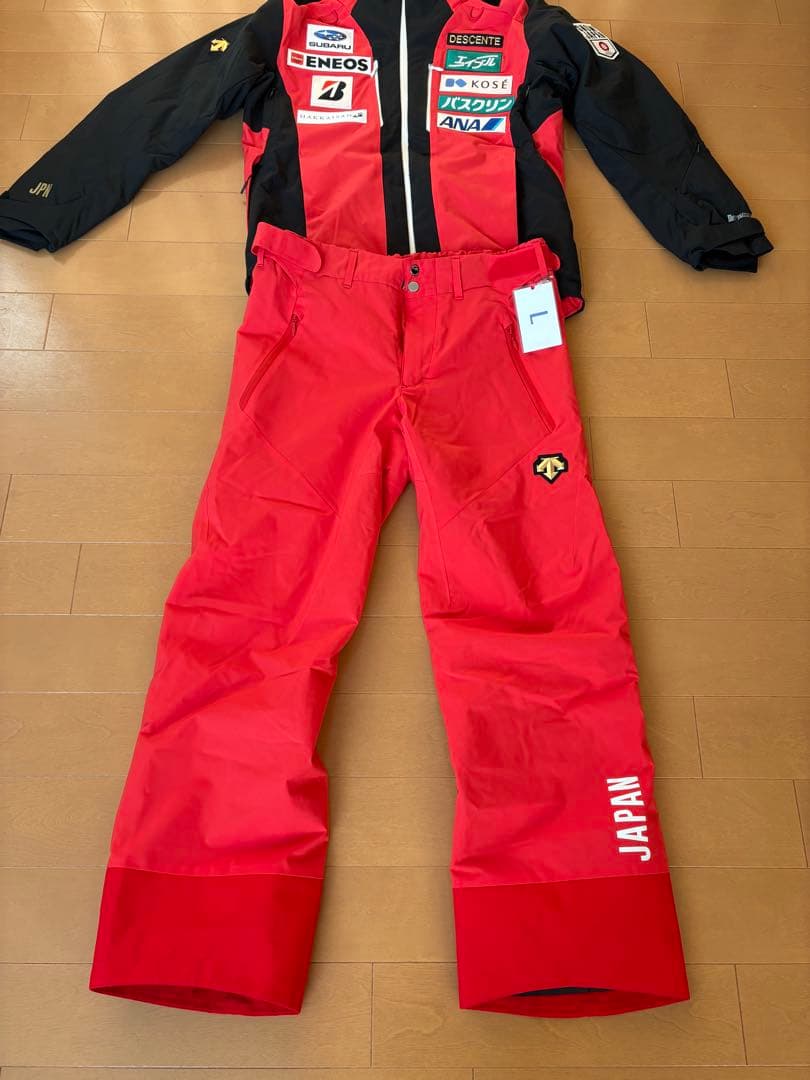 スキーウェア 赤/黒 フード付き