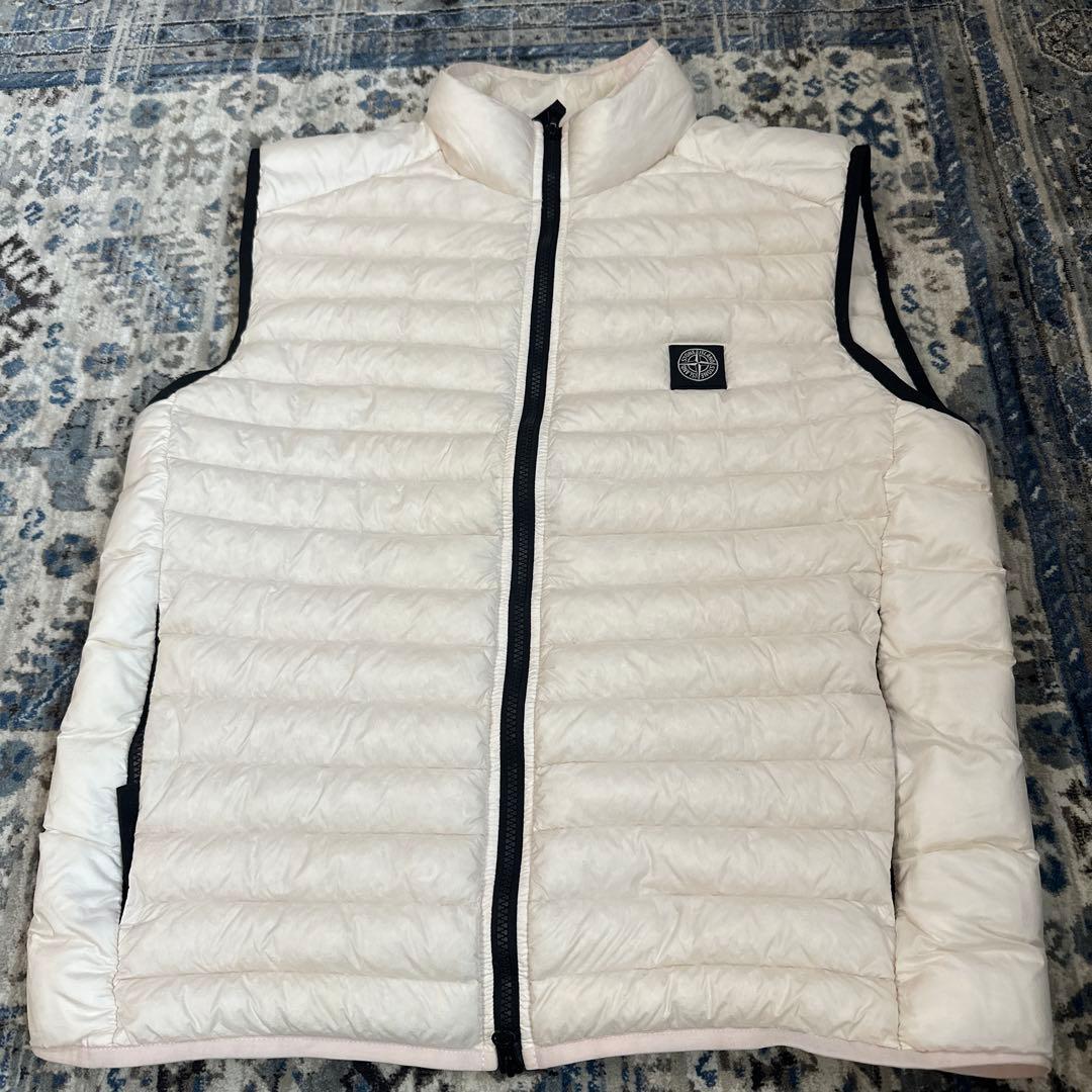 STONE  ガーメントダイナイロンパッカブルダウンベスト　ホワイト