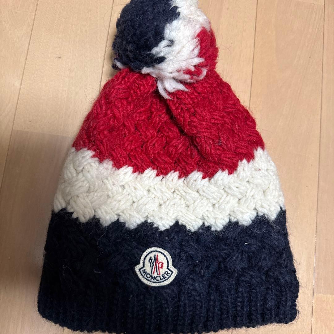 MONCLER ニット帽 赤・白・青 編み込み