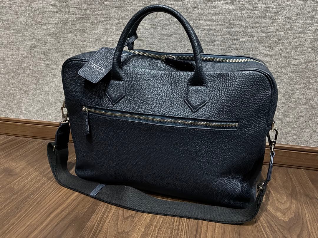 バーニーズ ニューヨーク ネイビー レザービジネスバッグ