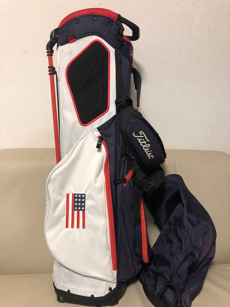 【送料込み】激レア　数量限定モデル　タイトリスト スタンド式キャディバッグ