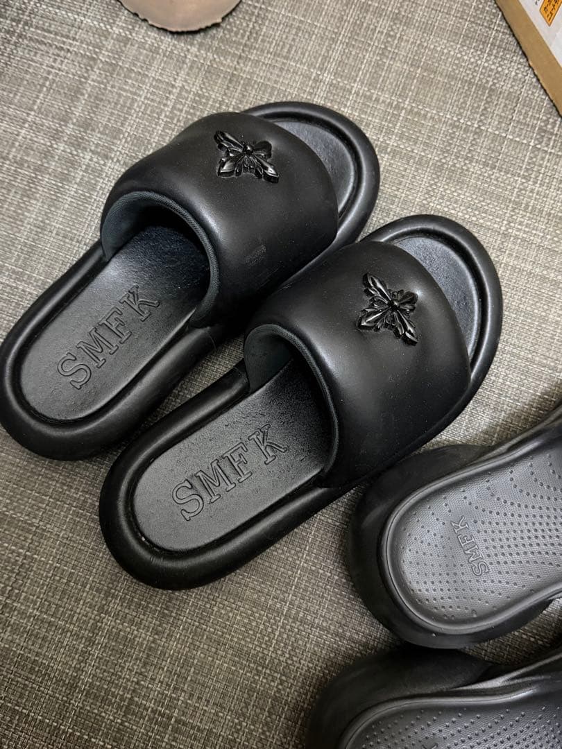 SMFK ブラックバルーン厚底サンダル