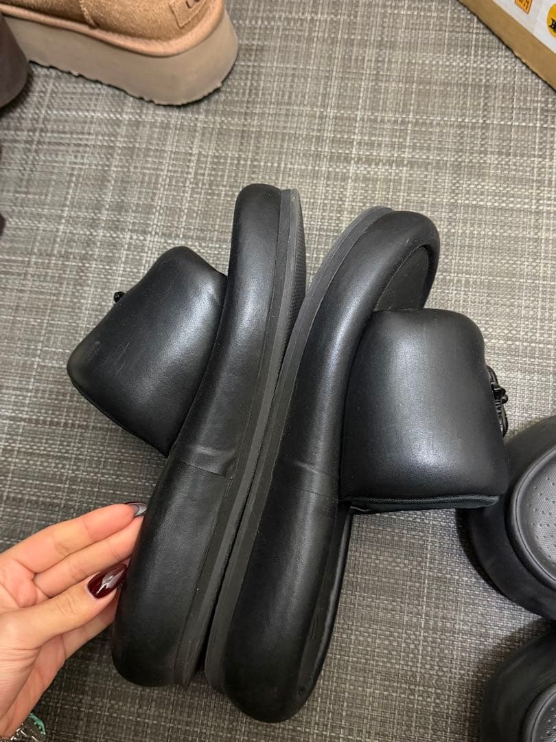 SMFK ブラックバルーン厚底サンダル