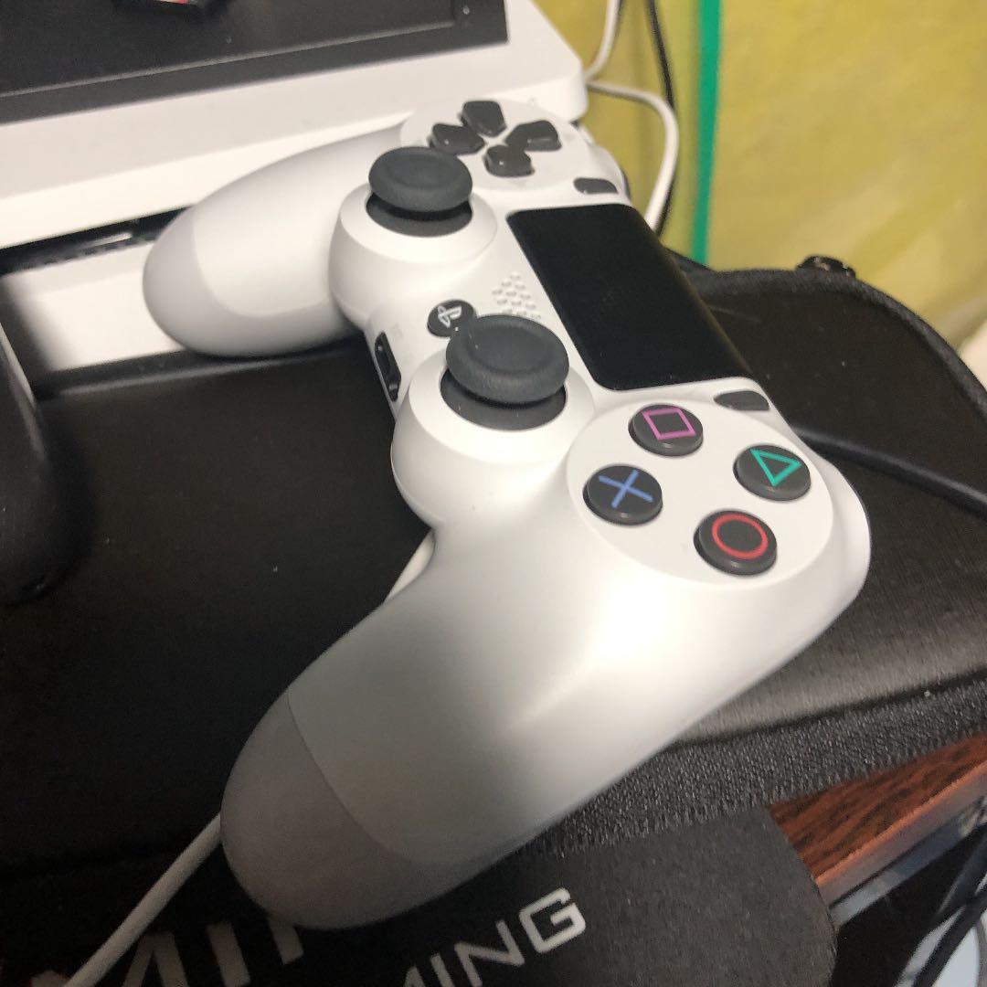 PS4 コントローラー