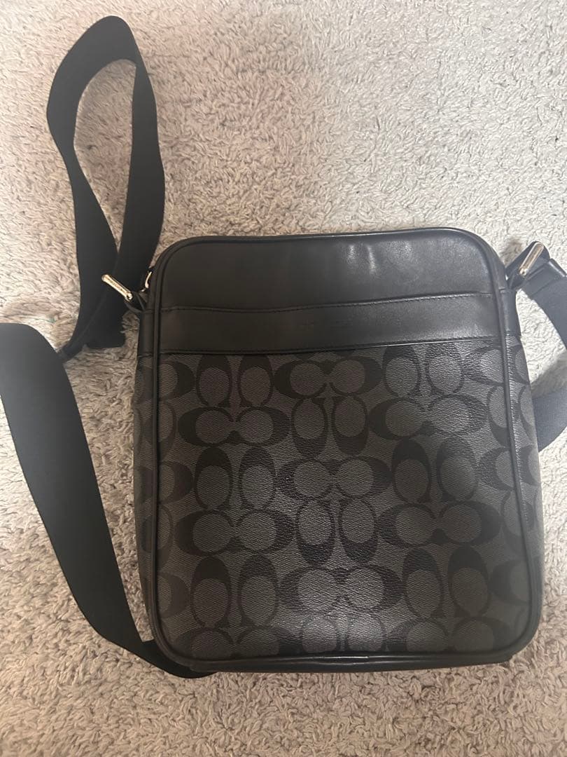 Coach ブラック モノグラム ショルダーバッグ