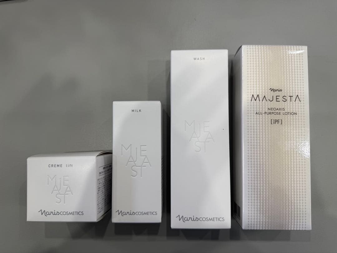 ナリス　NaruCosmetics Majesta Neokati 化粧水セット