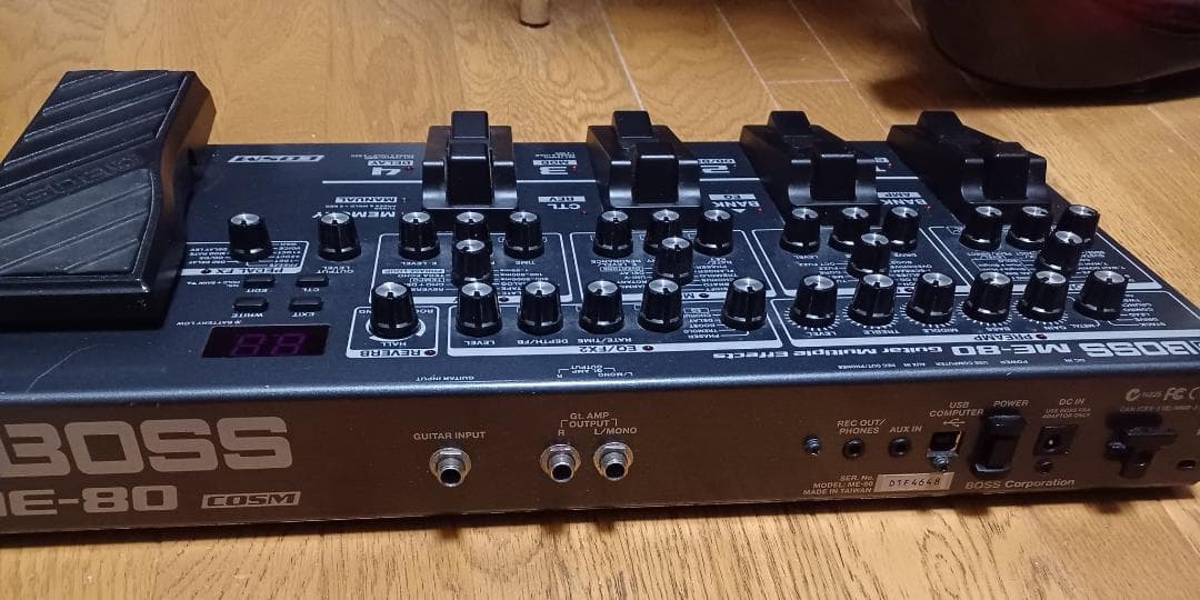 【BOSS ME-80】アダプター付き ギター用マルチエフェクター