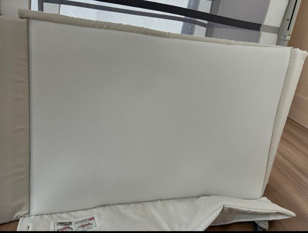 グレー メッシュ ベビーベッド