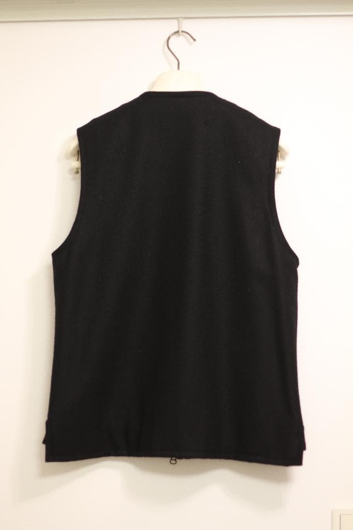 【極美品/即完品】Brena チンストラップ ウール ベスト 44(ブラック