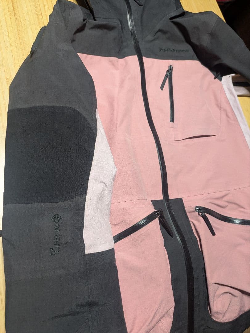 スキー Peak Performace W Vertical Gore-Tex Pro