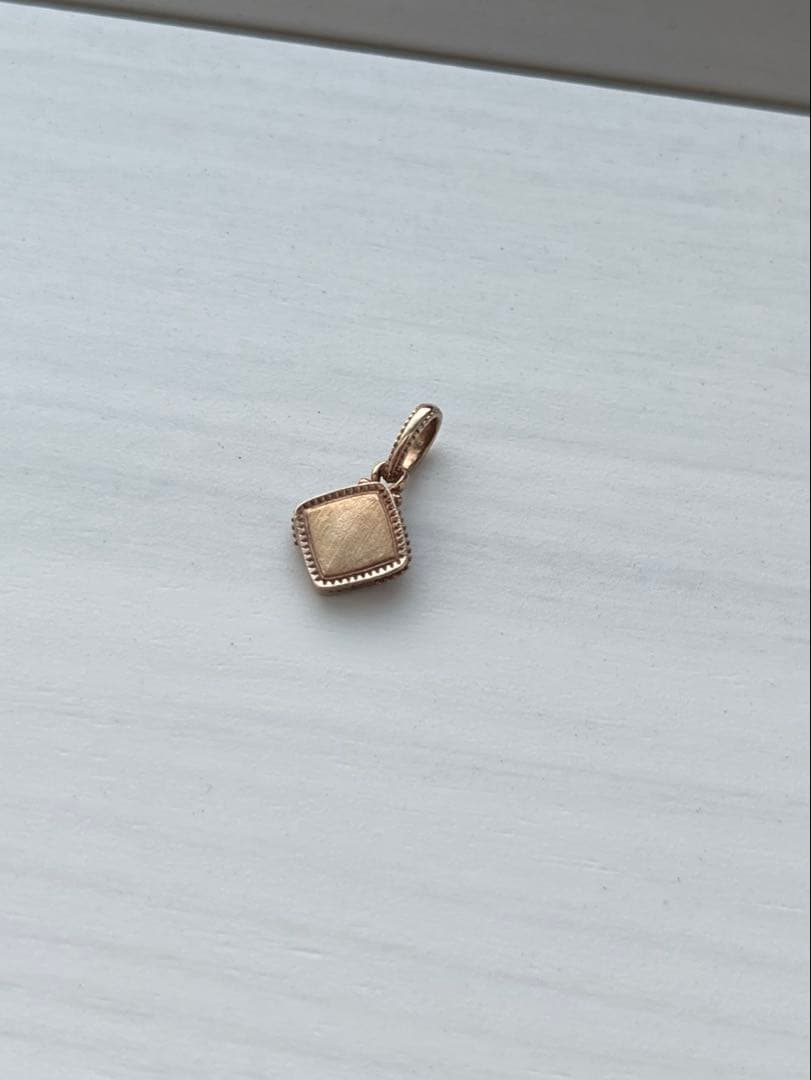 アガット　agete k5ダイヤモンドチャーム