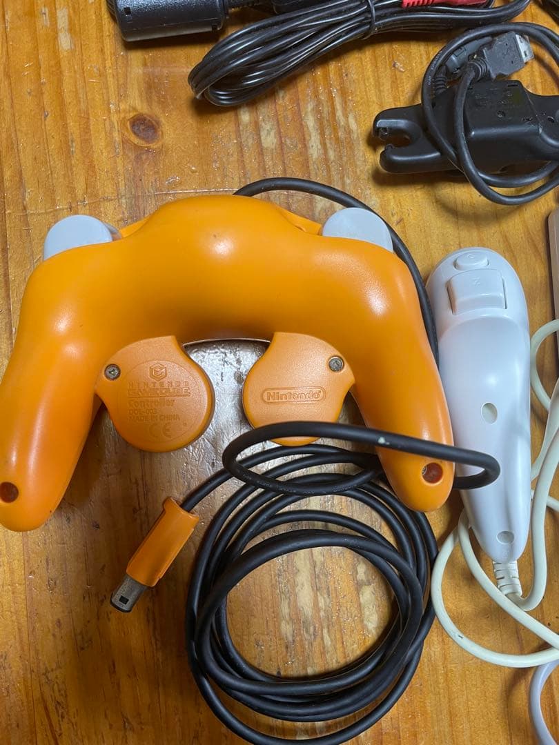 た*K様 ニンテンドー詰め合わせゲーム機ソフトコントローラWii ゲームボーイD