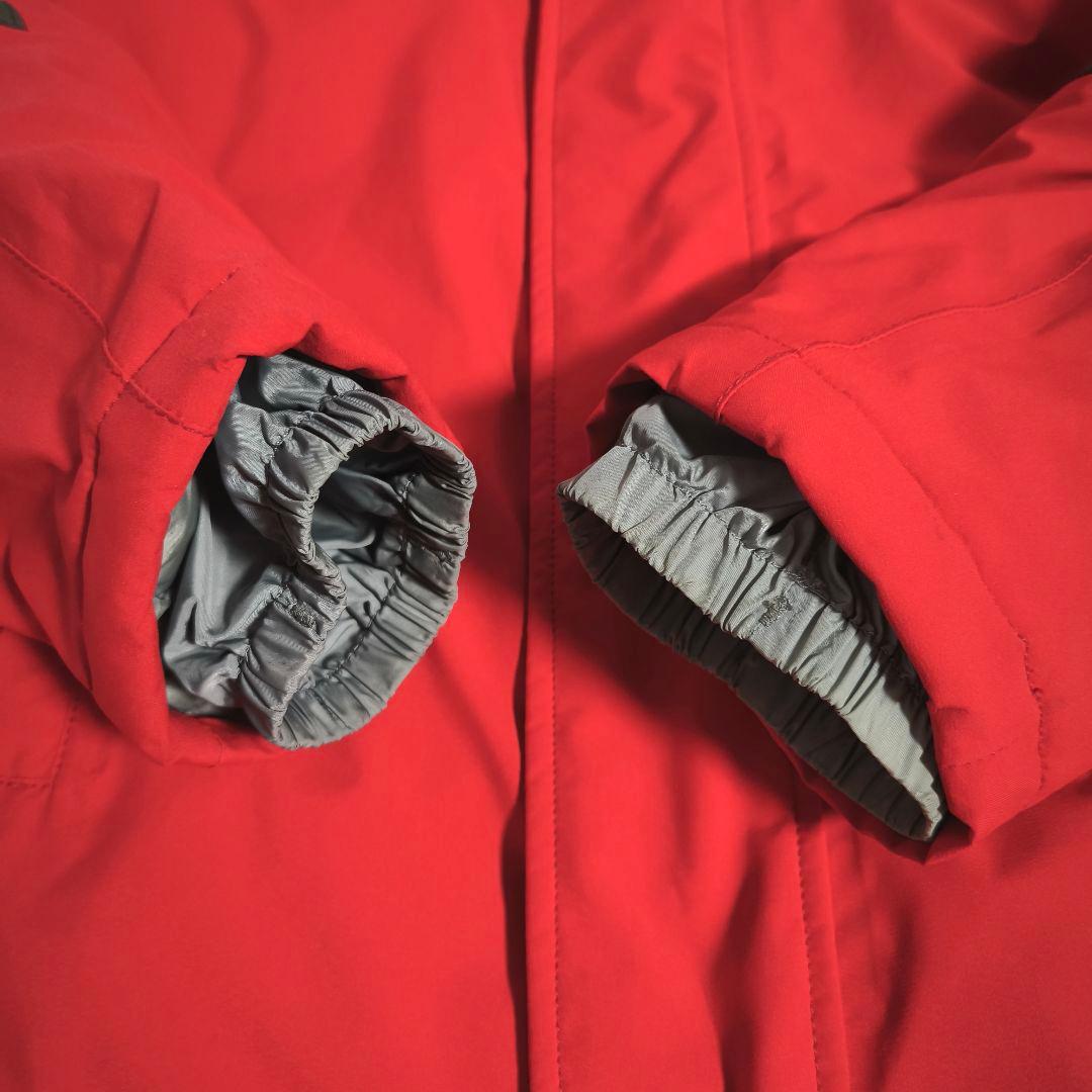 プラダ　スキージャケット　GORE-TEX　超暖か　脇にベンチレーション