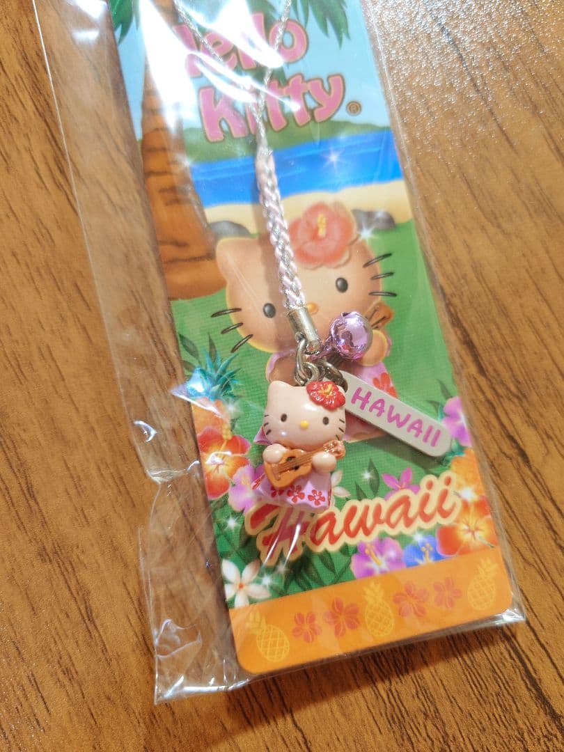 〈レア〉ハワイ限定ハローキティ ウクレレ 根付け ストラップ