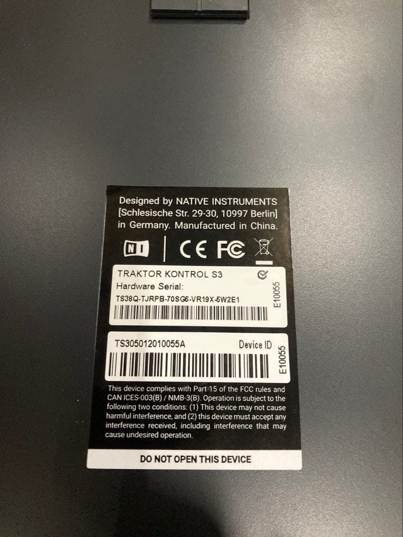 B0101)Traktor Kontrol S3 Djコントローラー