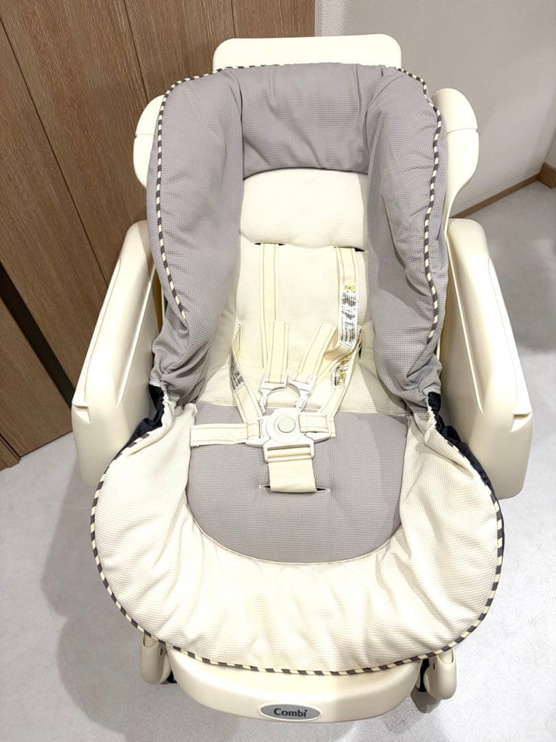 Combiハイローチェアネムリラ FF リバーシブルシートモデル セサミグレー