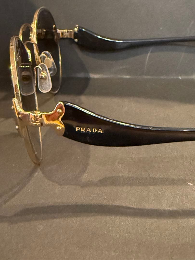 廃盤 入手困難 PRADA サングラス Hyde