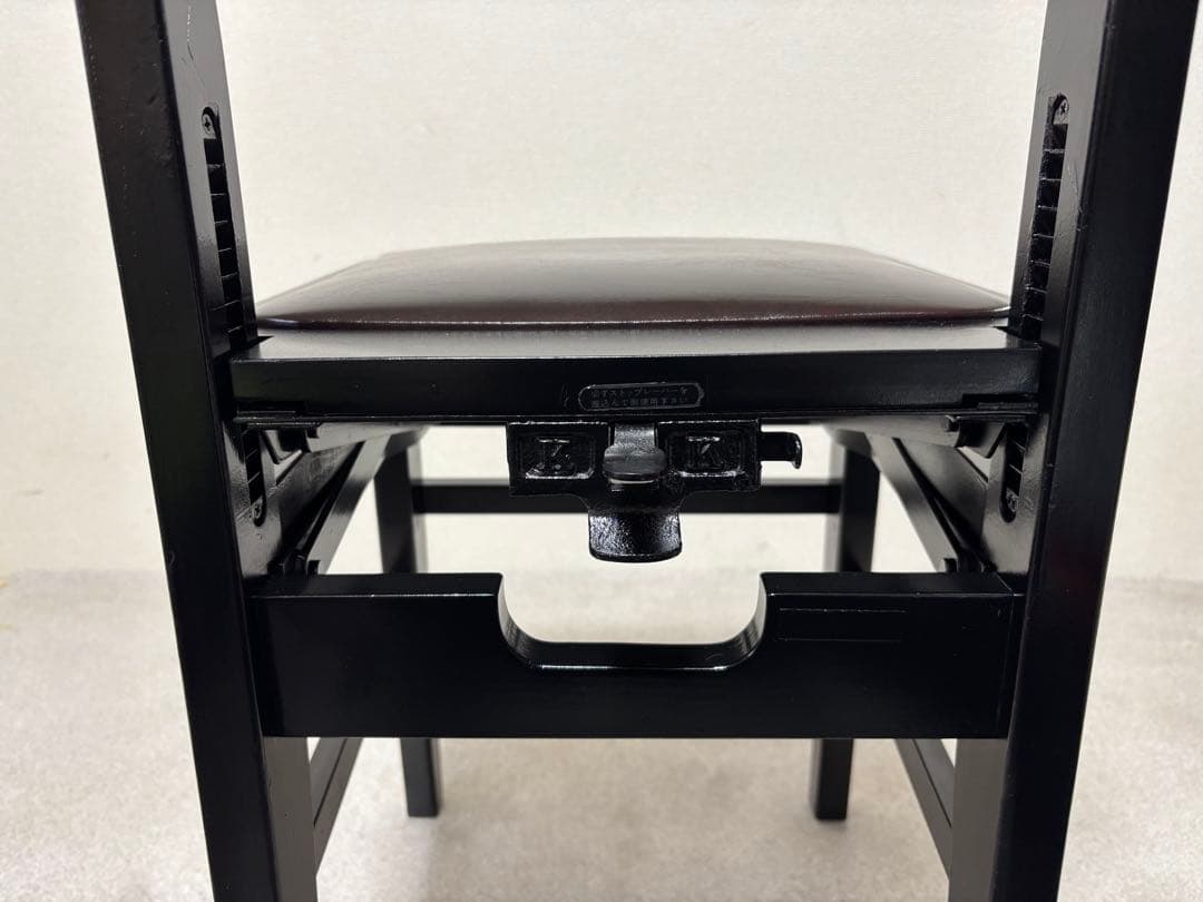 値引きしました。kawai トムソン椅子