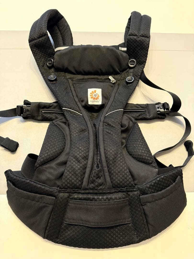 【値下げ】！！美品！！エルゴ 抱っこ紐 オムニブリーズ　オニキスブラック