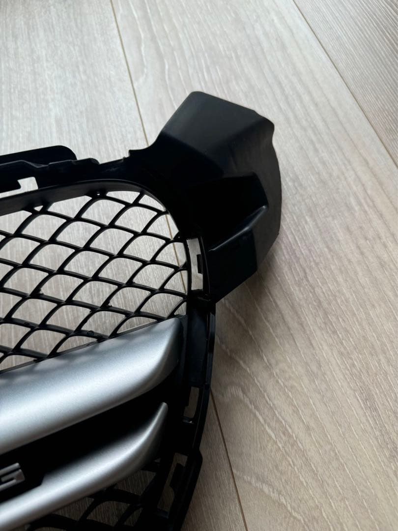 【美品】メルセデスベンツ C63 純正グリル W205AMG